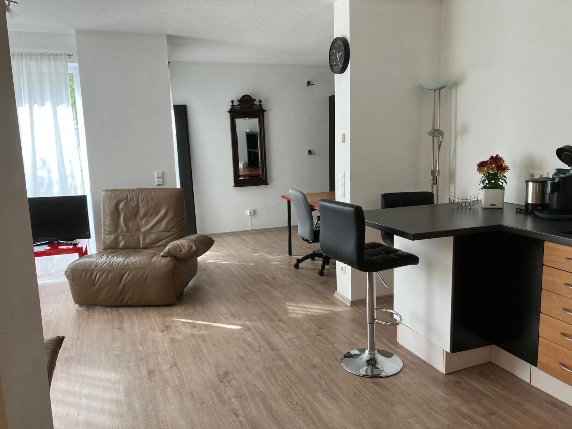 Helle & Ruhige Wohnung In Neu-Ulm Extérieur photo
